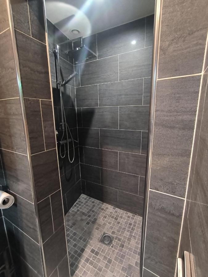 Loft Porte De Paris Croix De Chavaux 93100 Montreuil Montreuil  Eksteriør billede